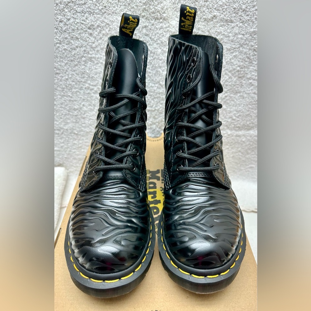 Dr Martens 1460 Pascal Zebra Gloss Boots-New In Box!
